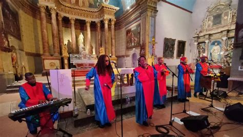  A Song for Dead Singers : Un Hymne Mélancolique à la Gloire Passée et aux Échos Infinis